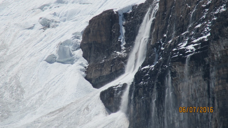 Avalanche from Victoria Glacier