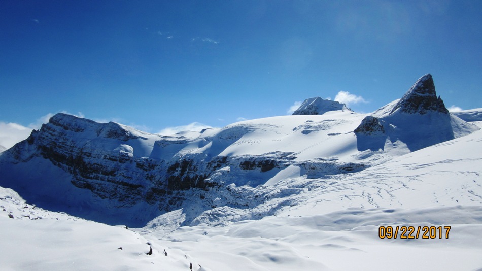 5860-looking-across-the-bow-glacier-to-st-nickolas-peak